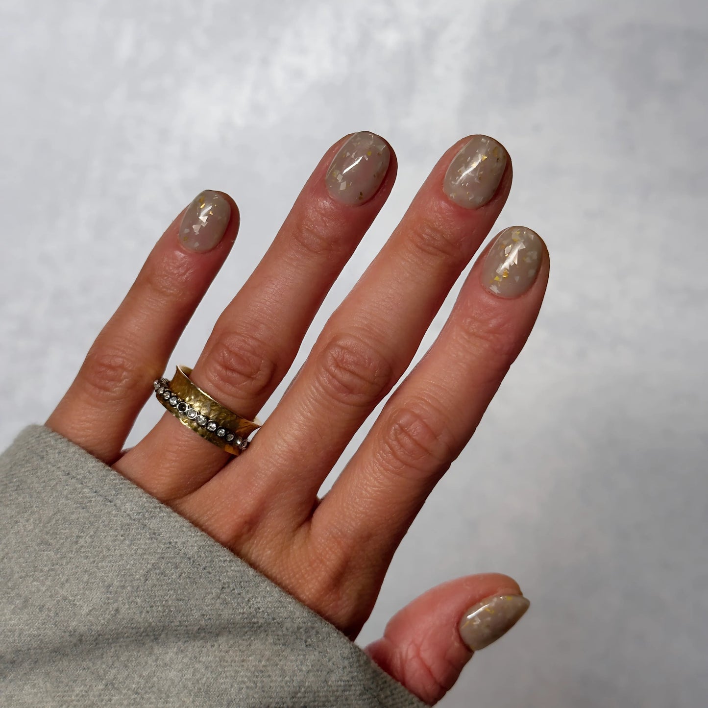 Glittering Greige - Noho Nails