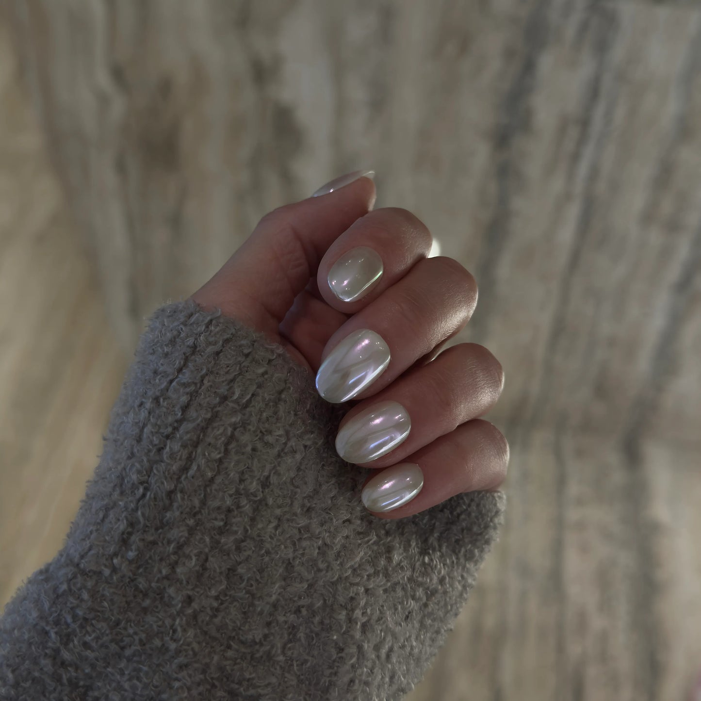 Baby's Breath Aurora Mirror - Noho Nails