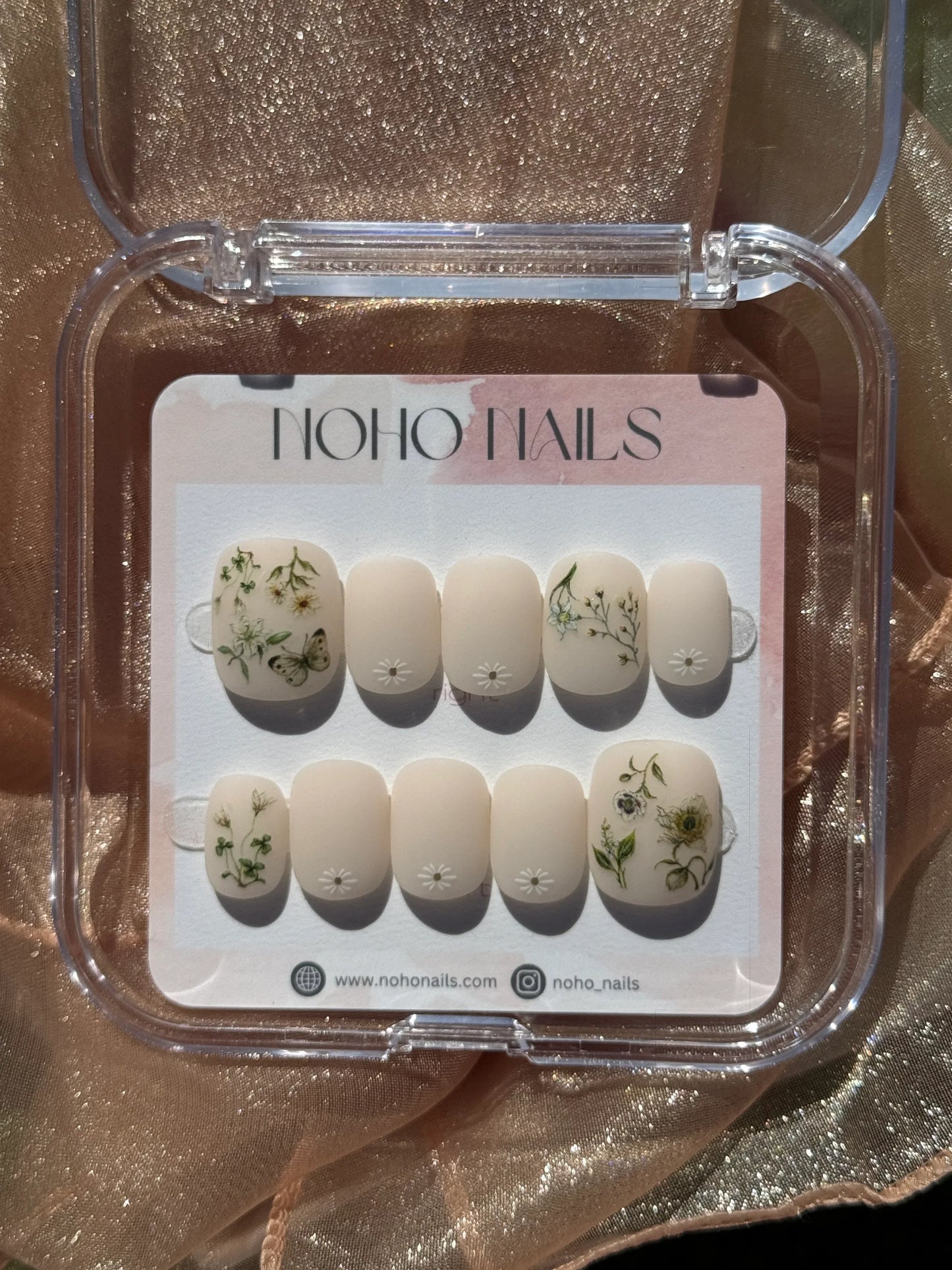 Easter Lily - Noho Nails