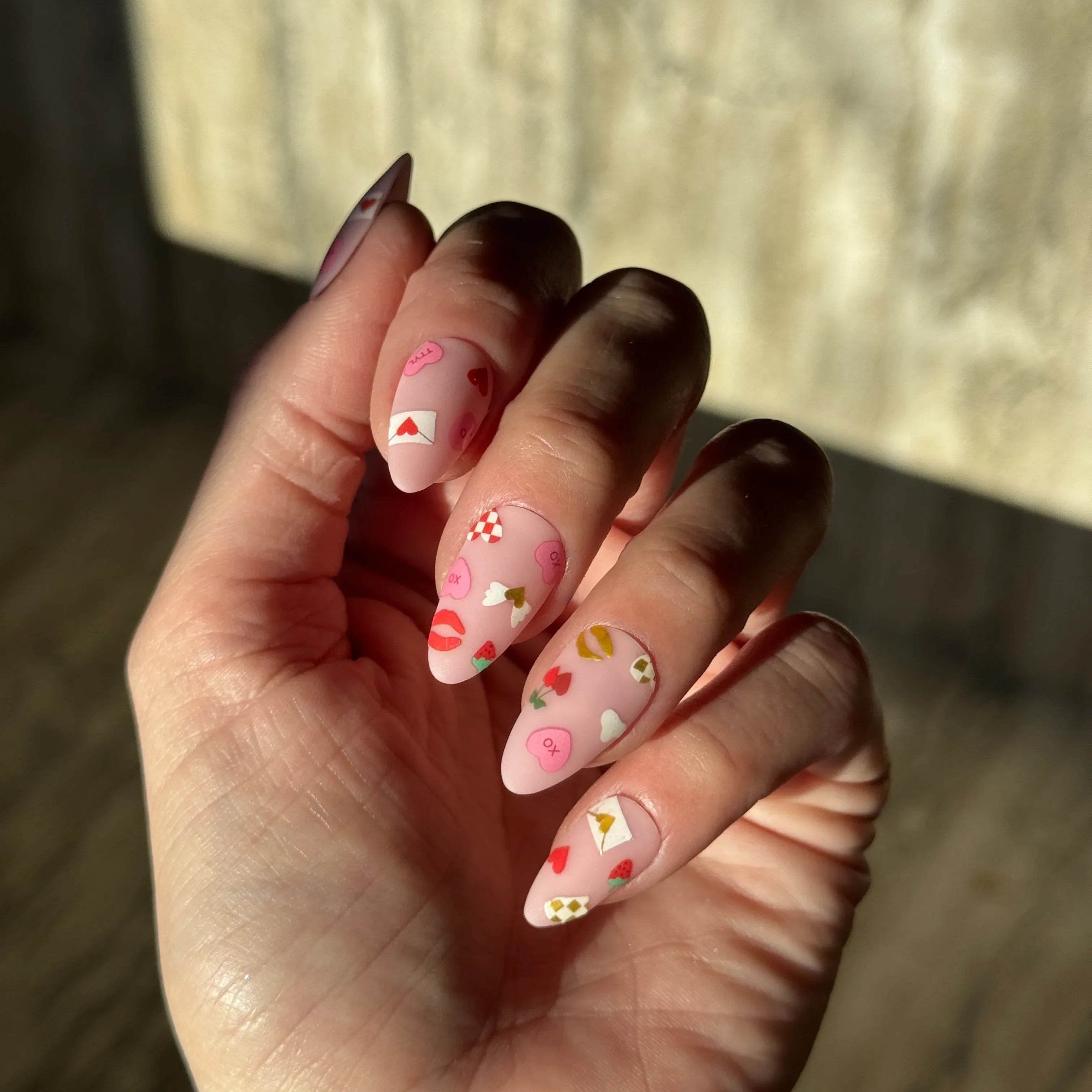 XOXO - Noho Nails