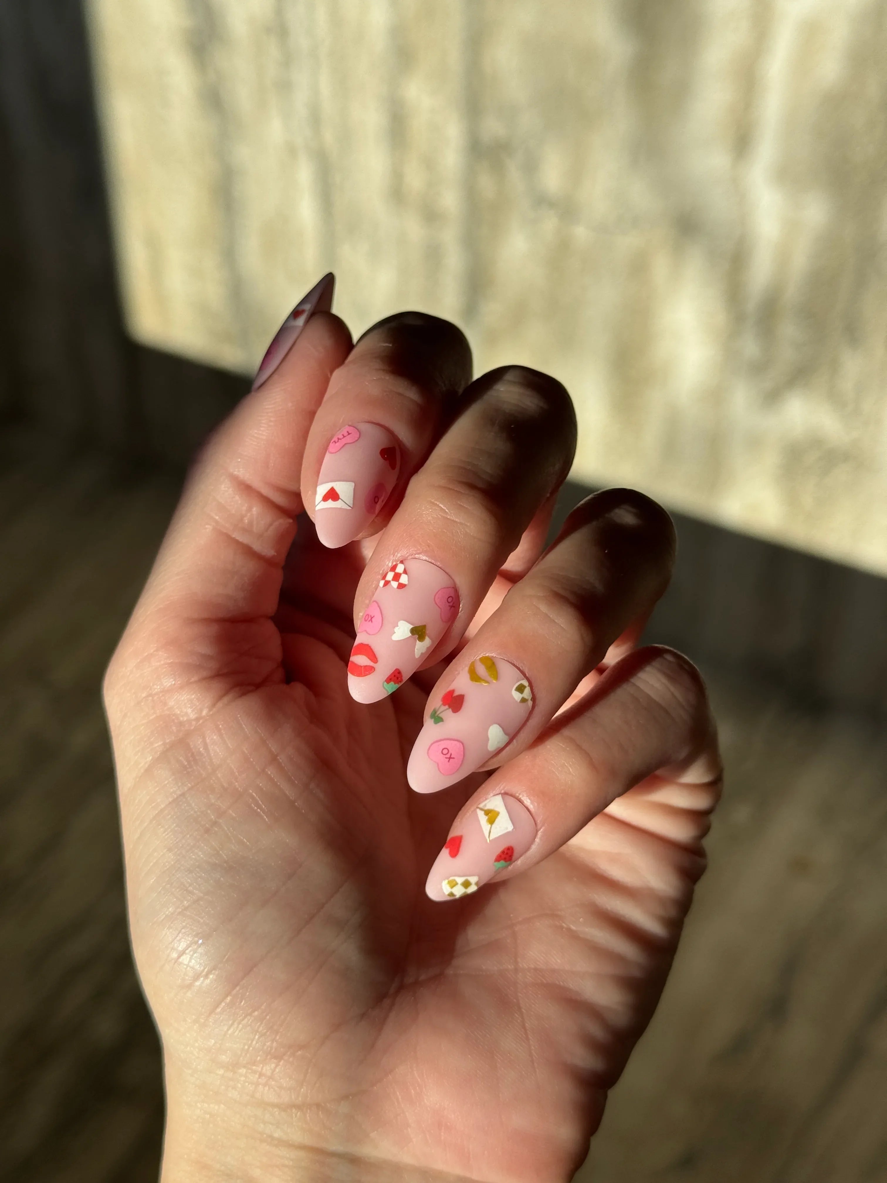 XOXO - Noho Nails