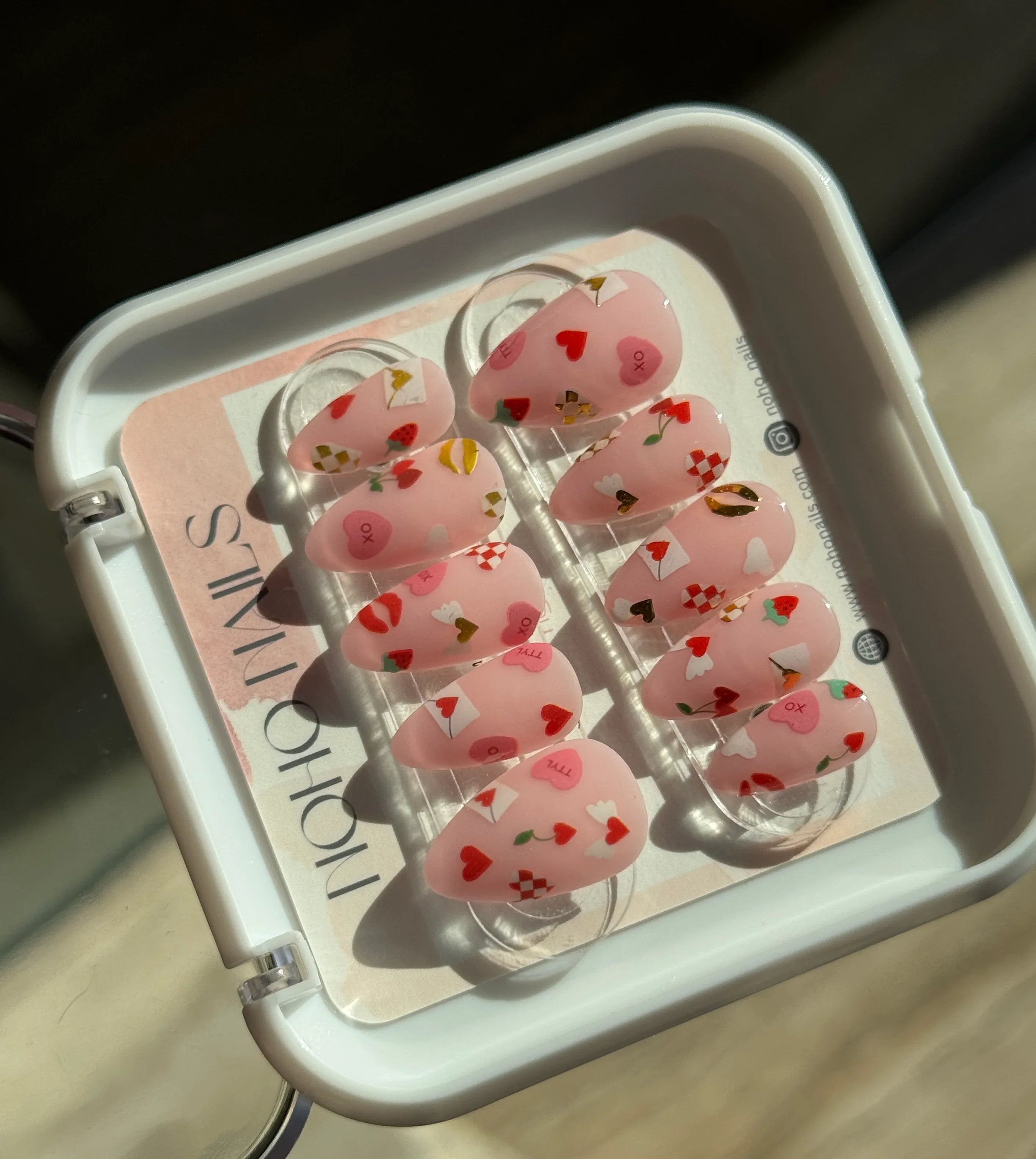 XOXO - Noho Nails