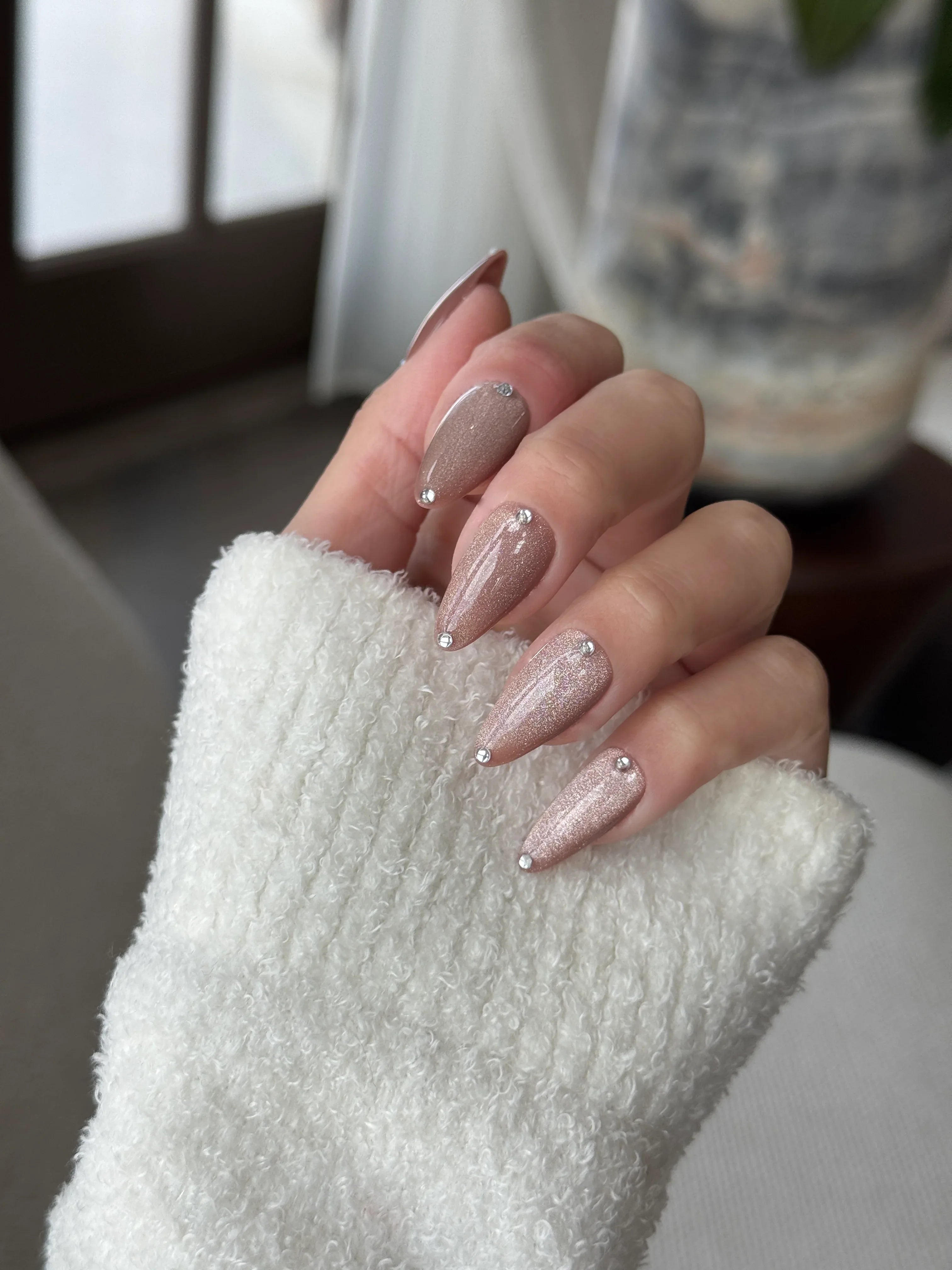 Love Knot - Noho Nails
