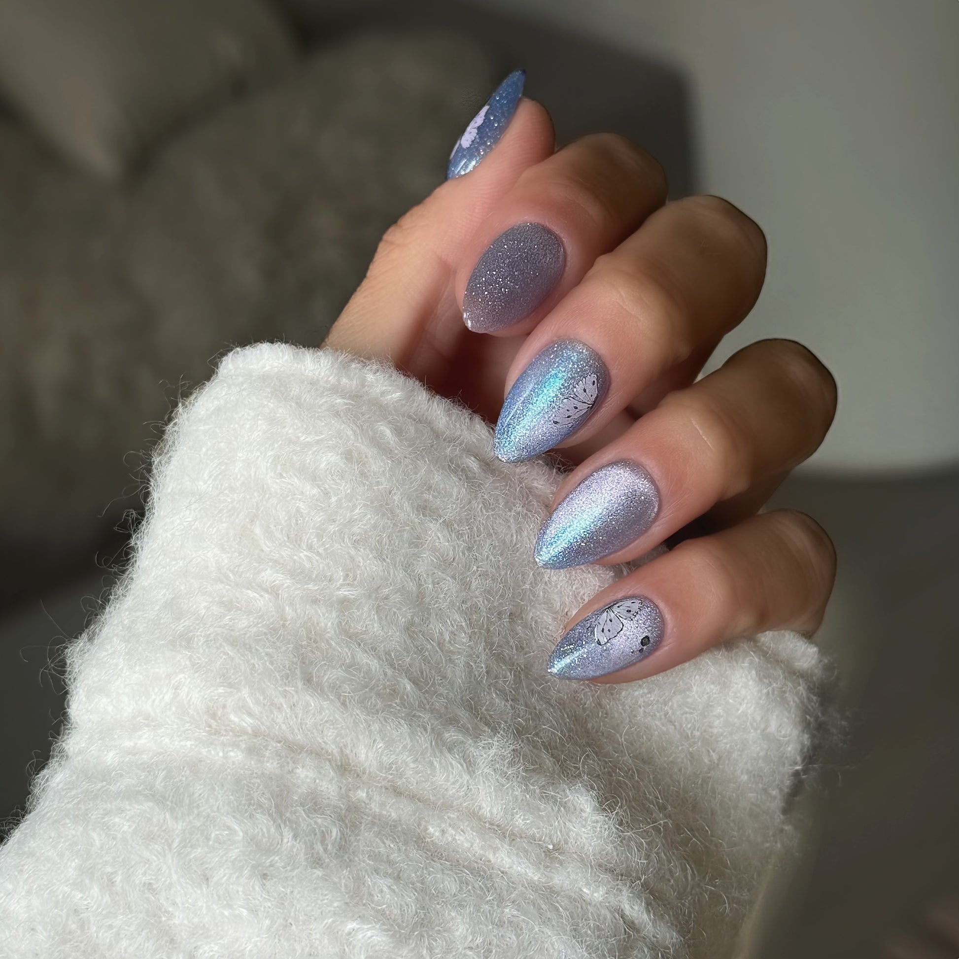 Silver Studded Blue - Noho Nails