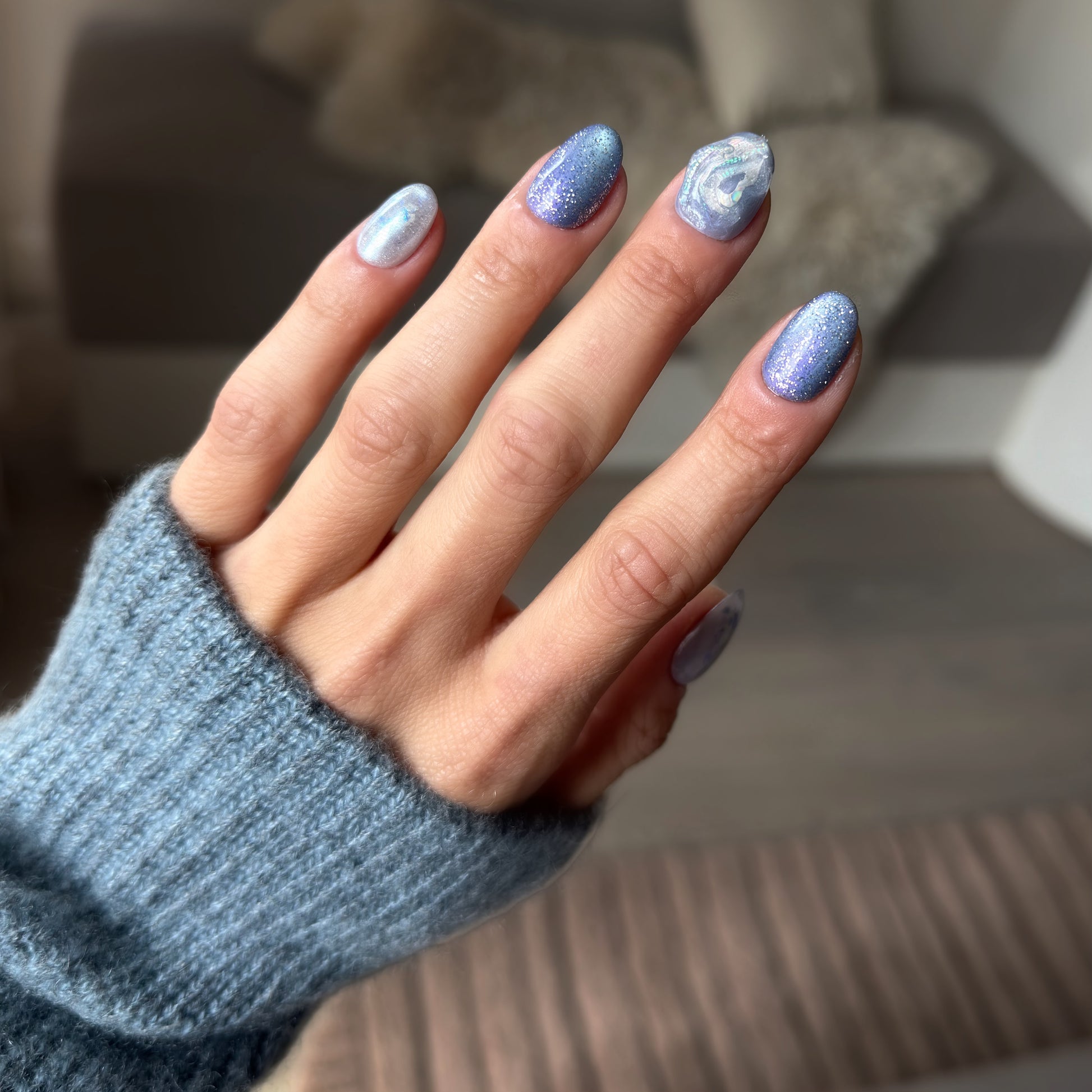 Frozen Tide - Noho Nails