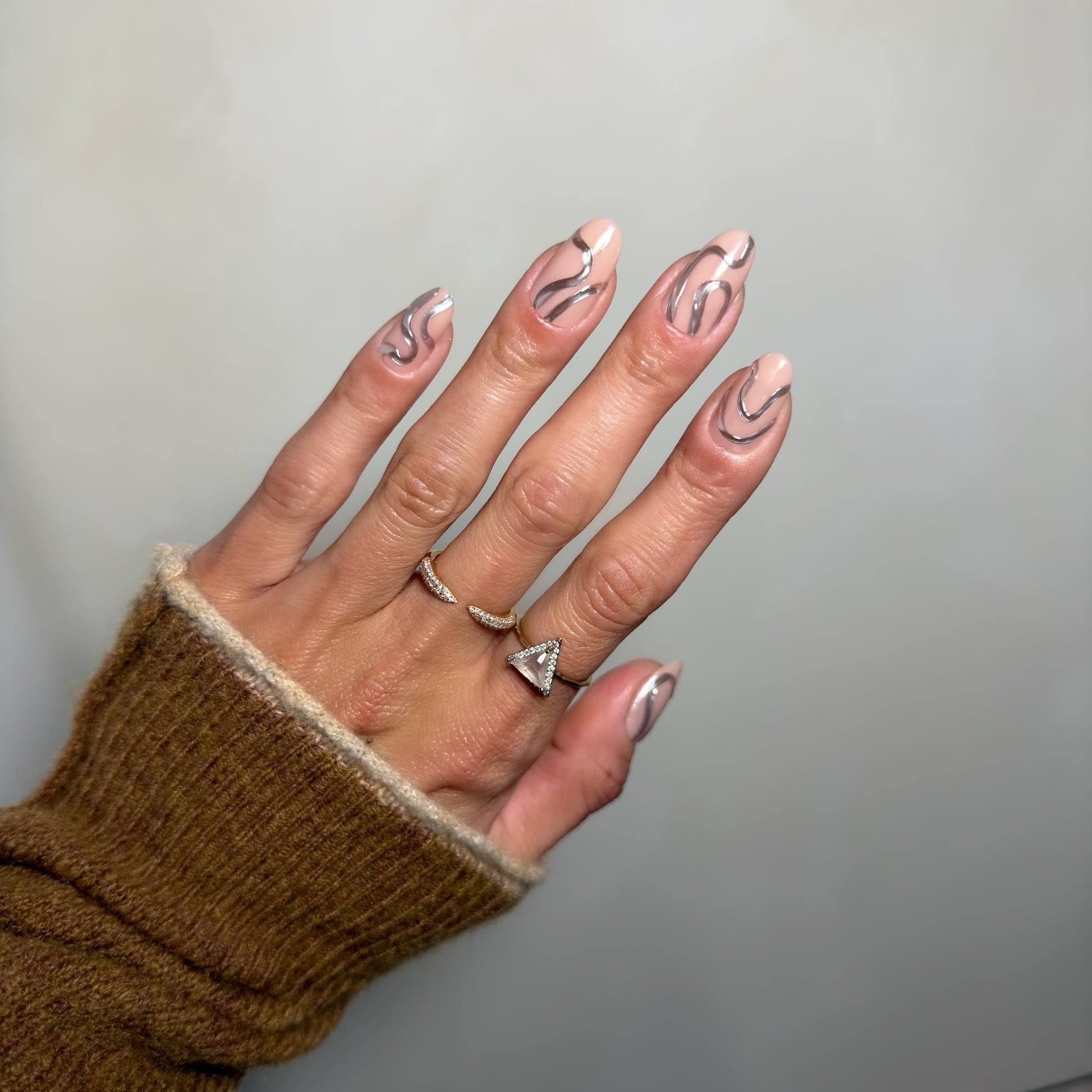 Chrome Contour - Noho Nails