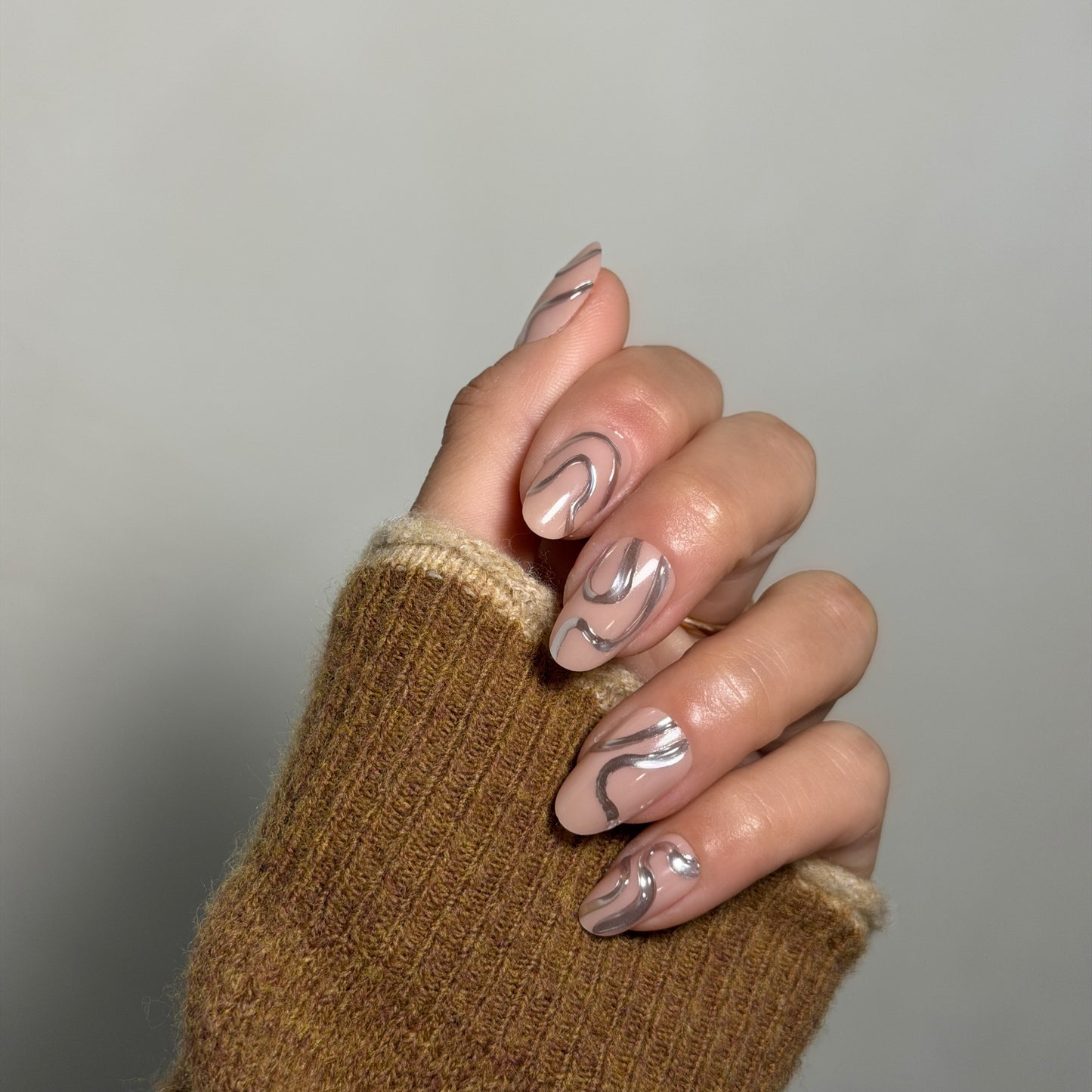 Chrome Contour - Noho Nails