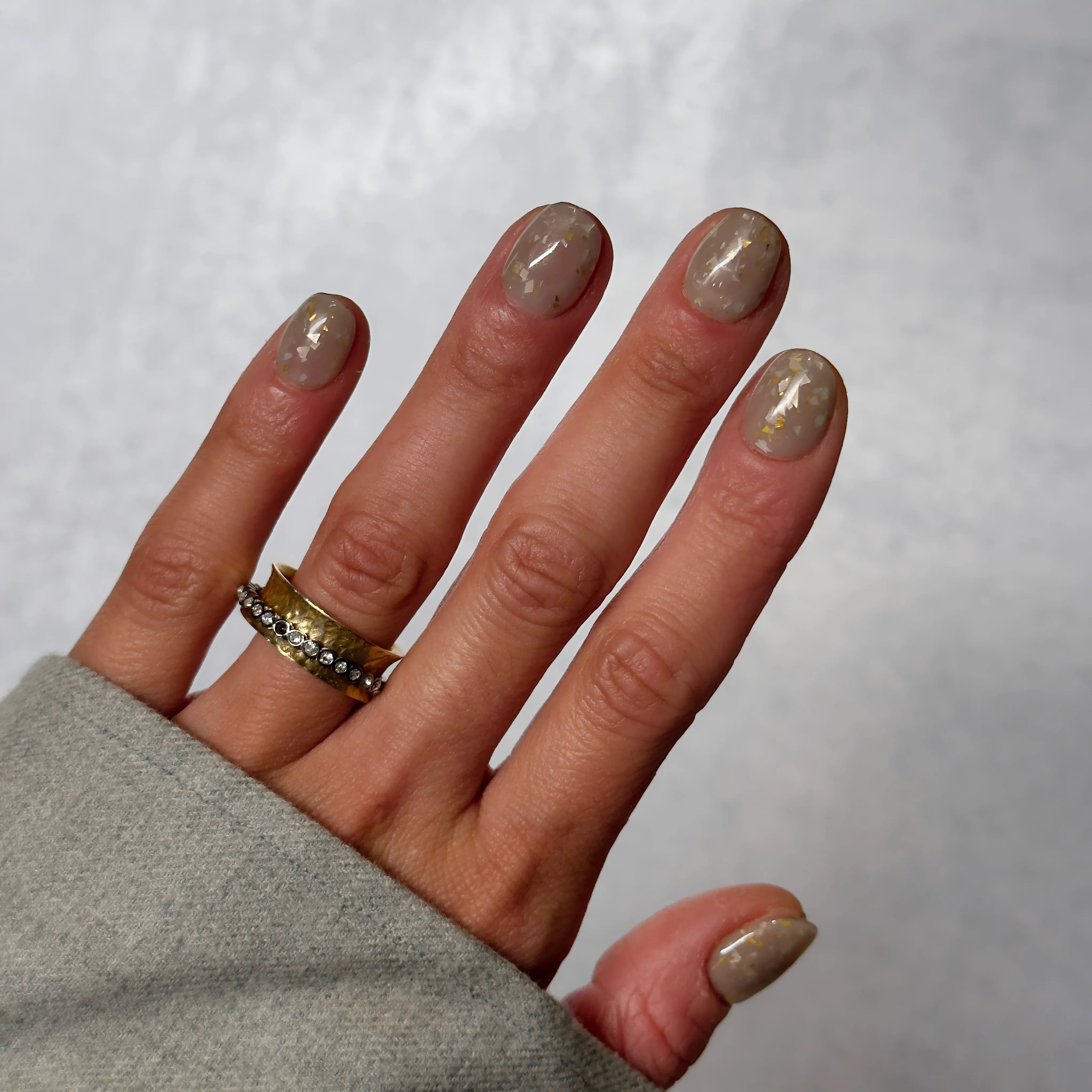 Glittering Greige - Noho Nails