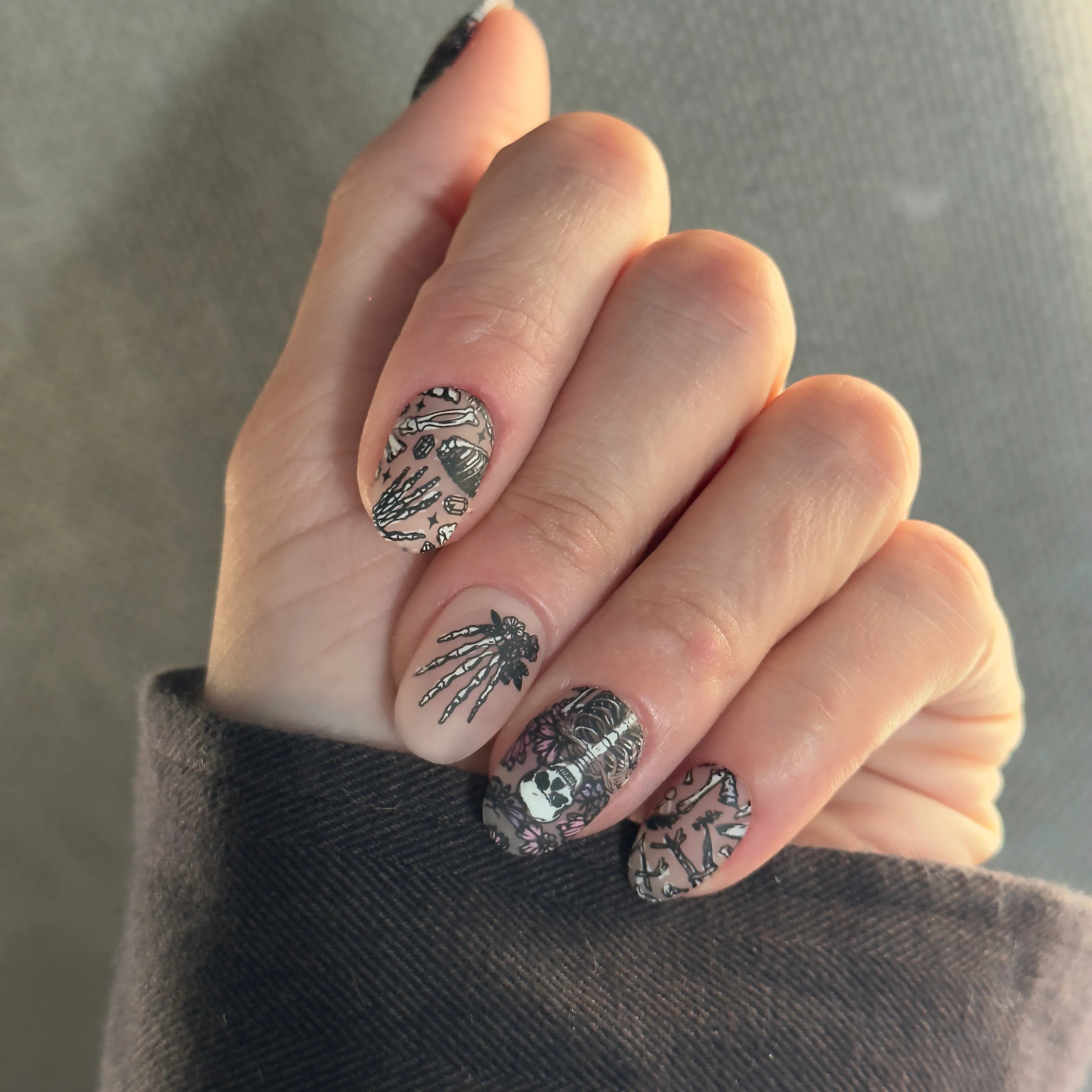 Dark Romance - Noho Nails
