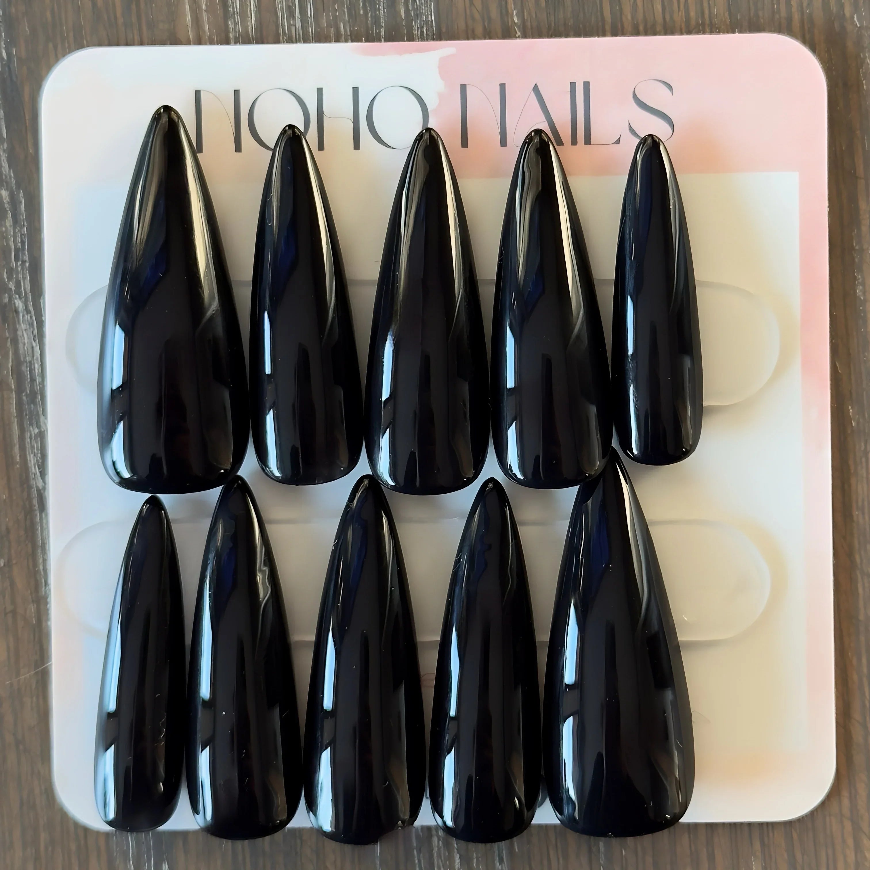 Obsidian - Noho Nails