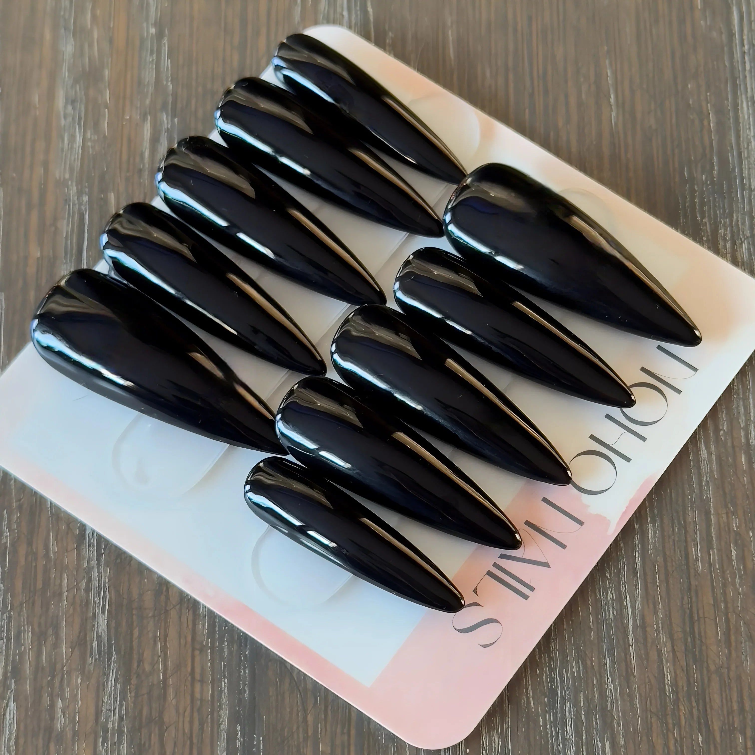 Obsidian - Noho Nails