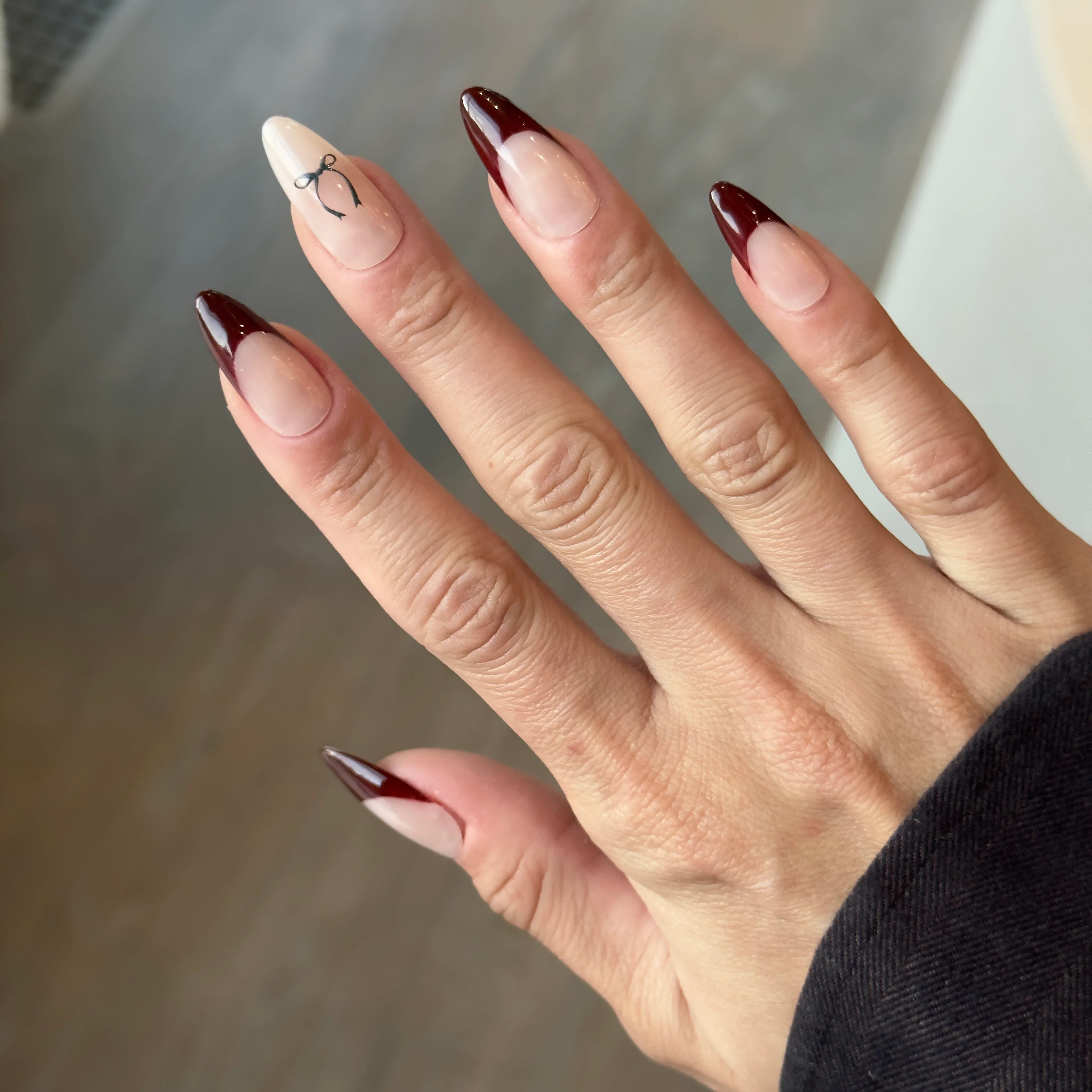 Bordeaux Bows - Noho Nails