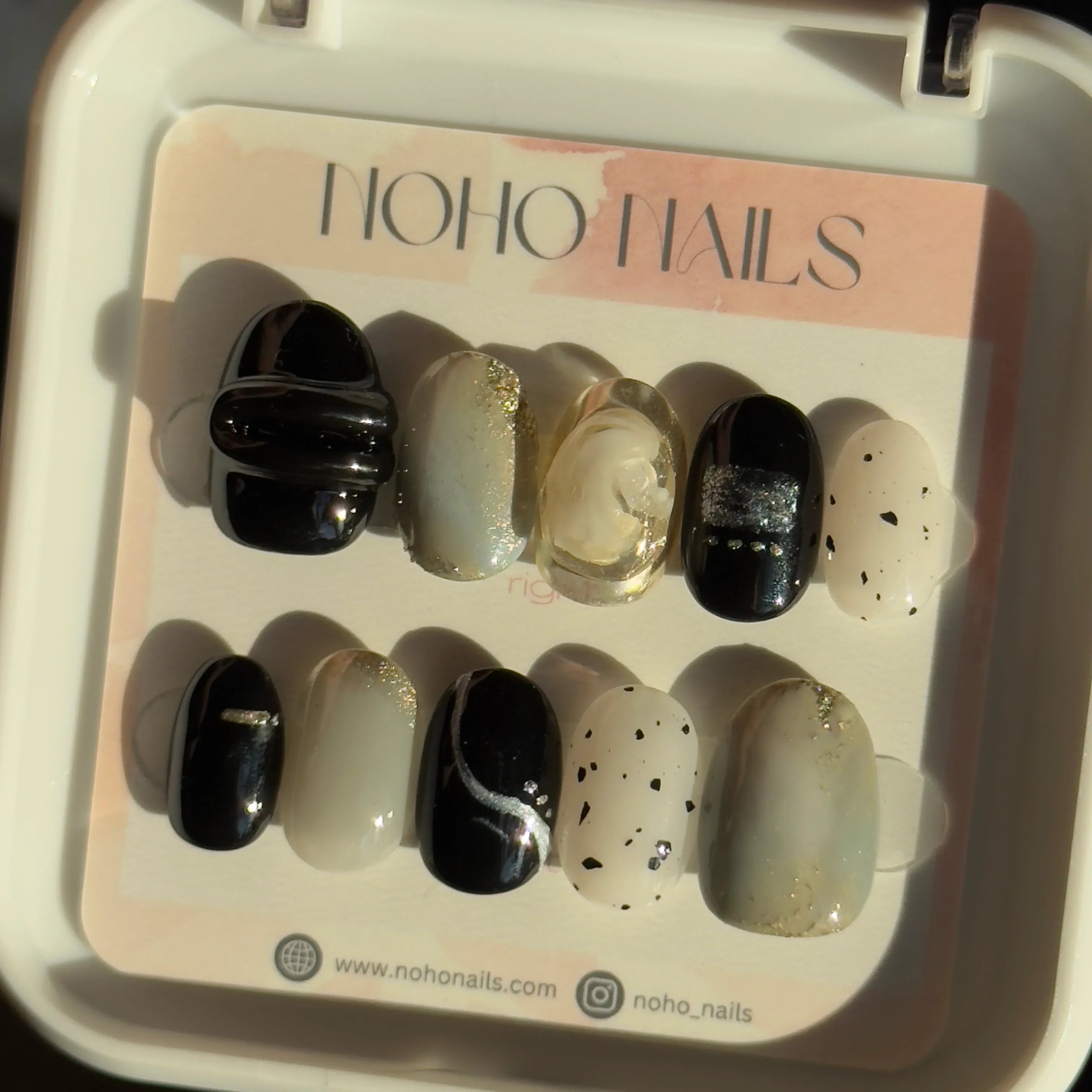 Minimalist Luxe - Noho Nails