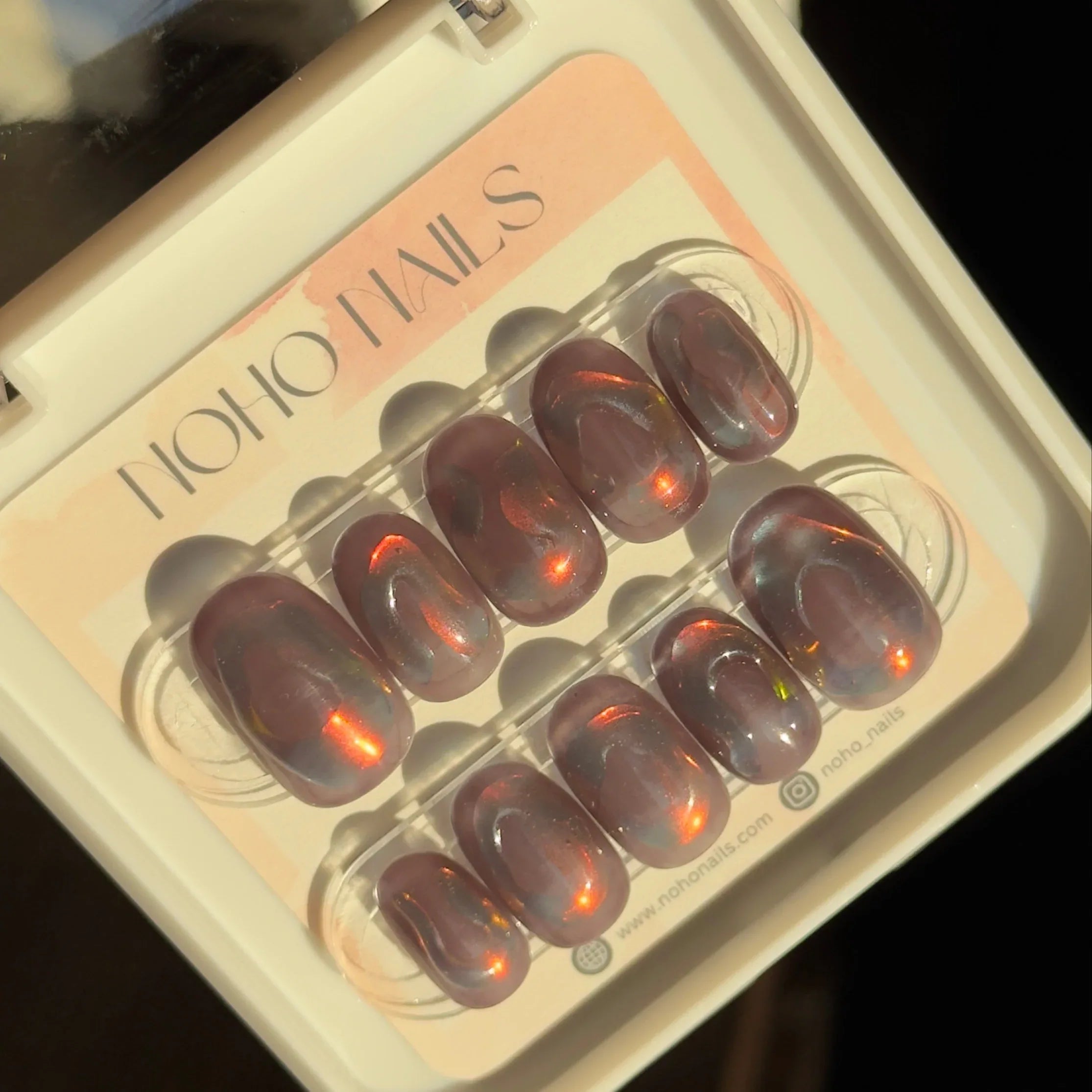 Magma - Noho Nails