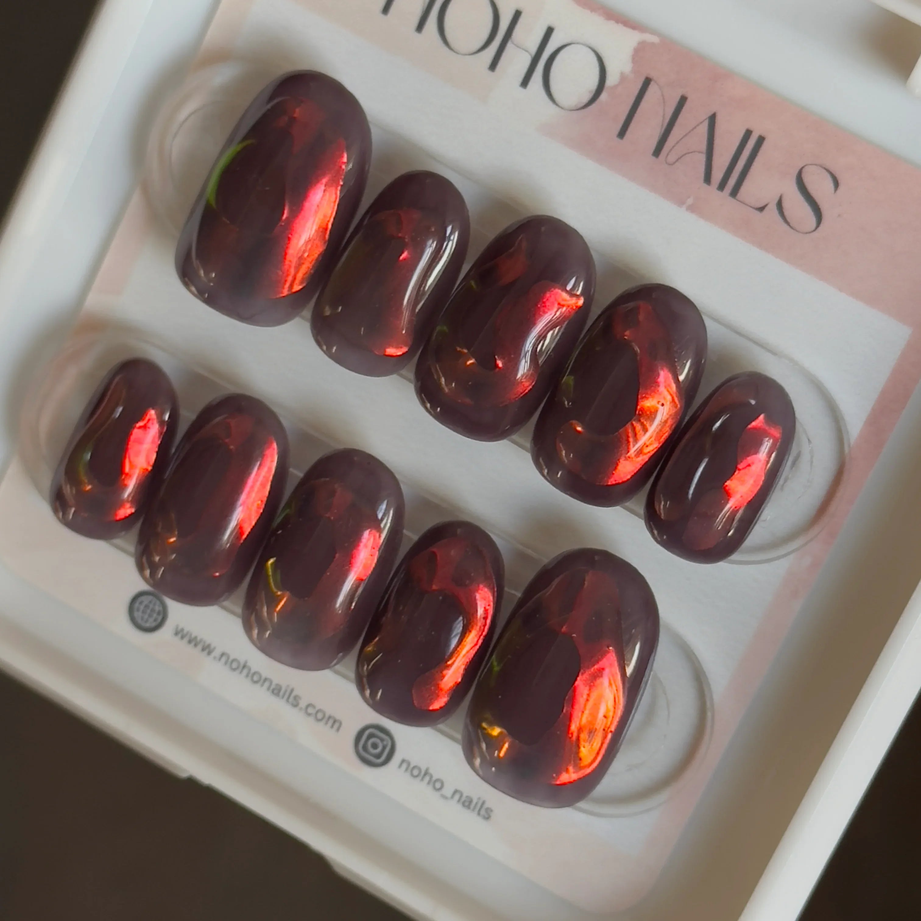 Magma - Noho Nails