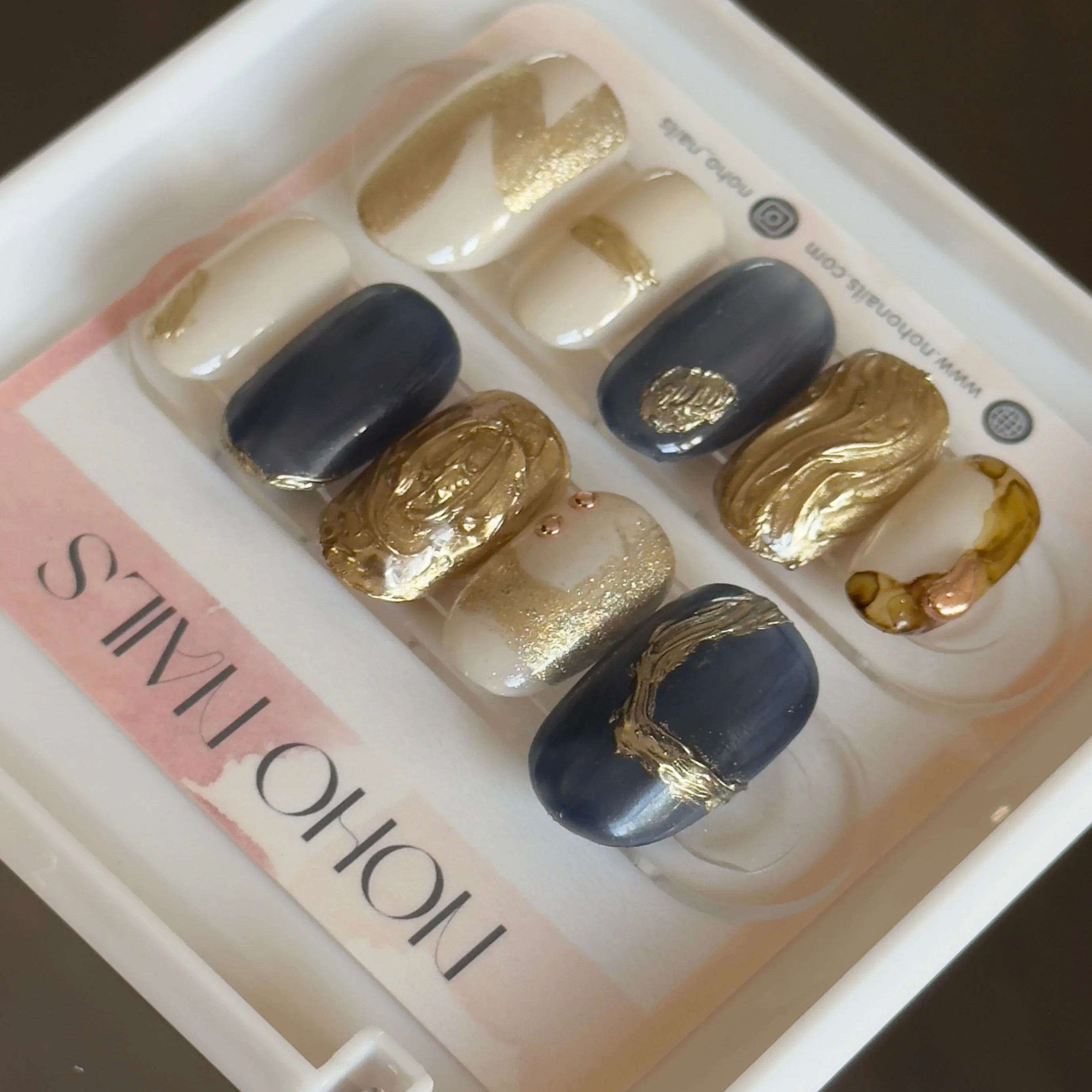 Golden Anchor - Noho Nails