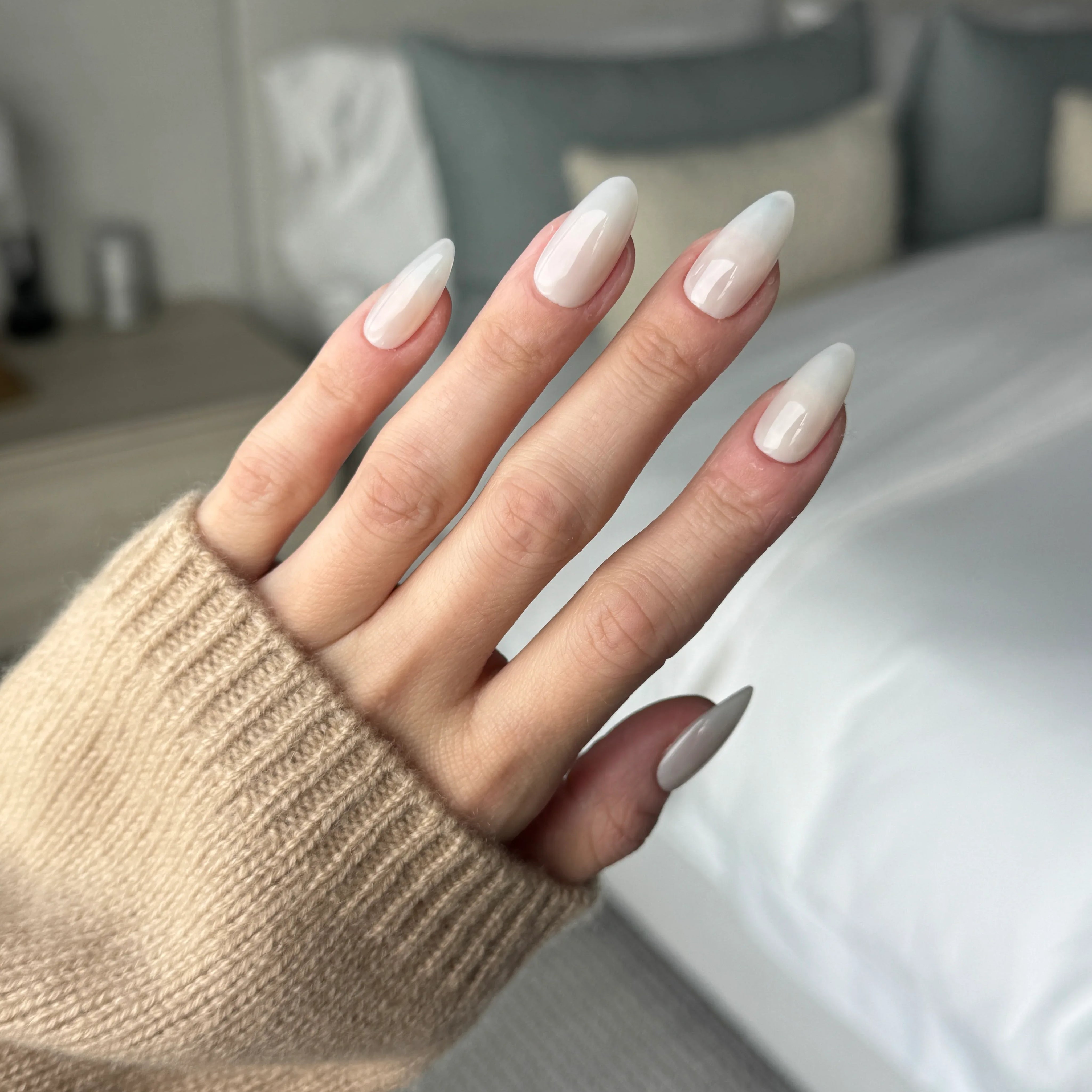 First Glance - Noho Nails