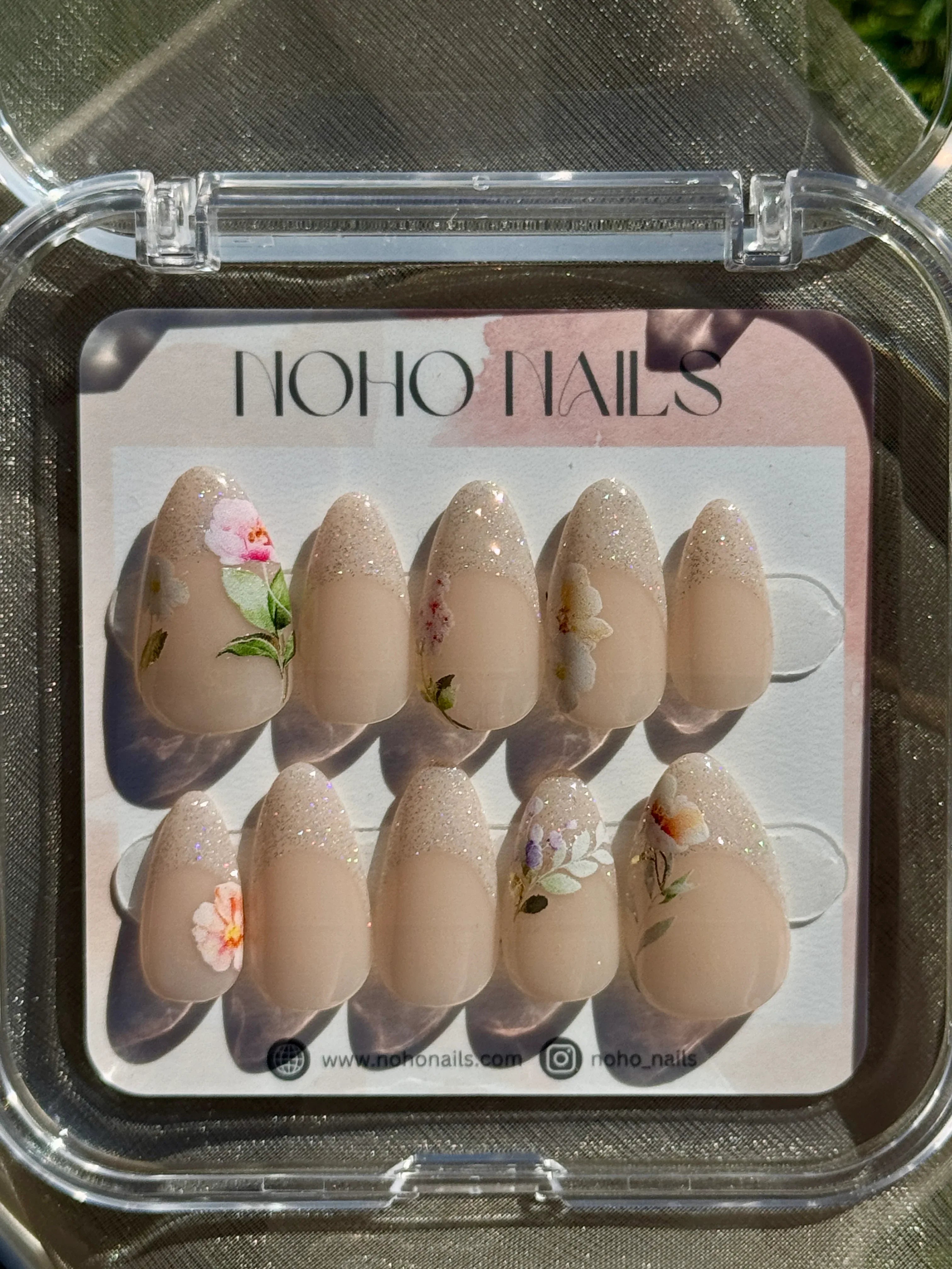 Blooming Elegance - Noho Nails