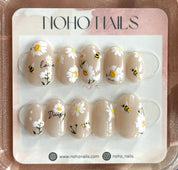 Bee-utiful Daisies - Noho Nails
