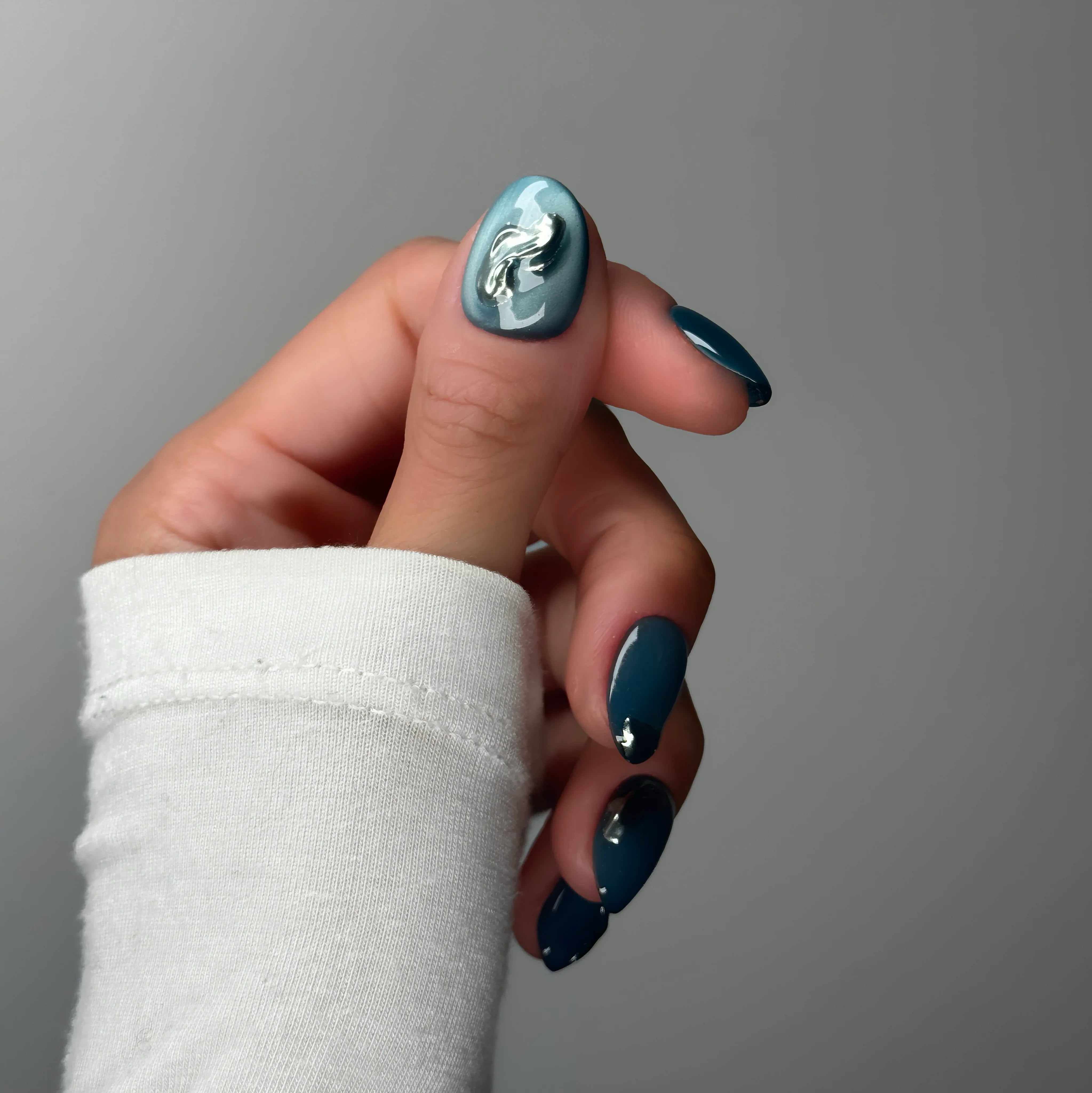Chrome Tides - Noho Nails