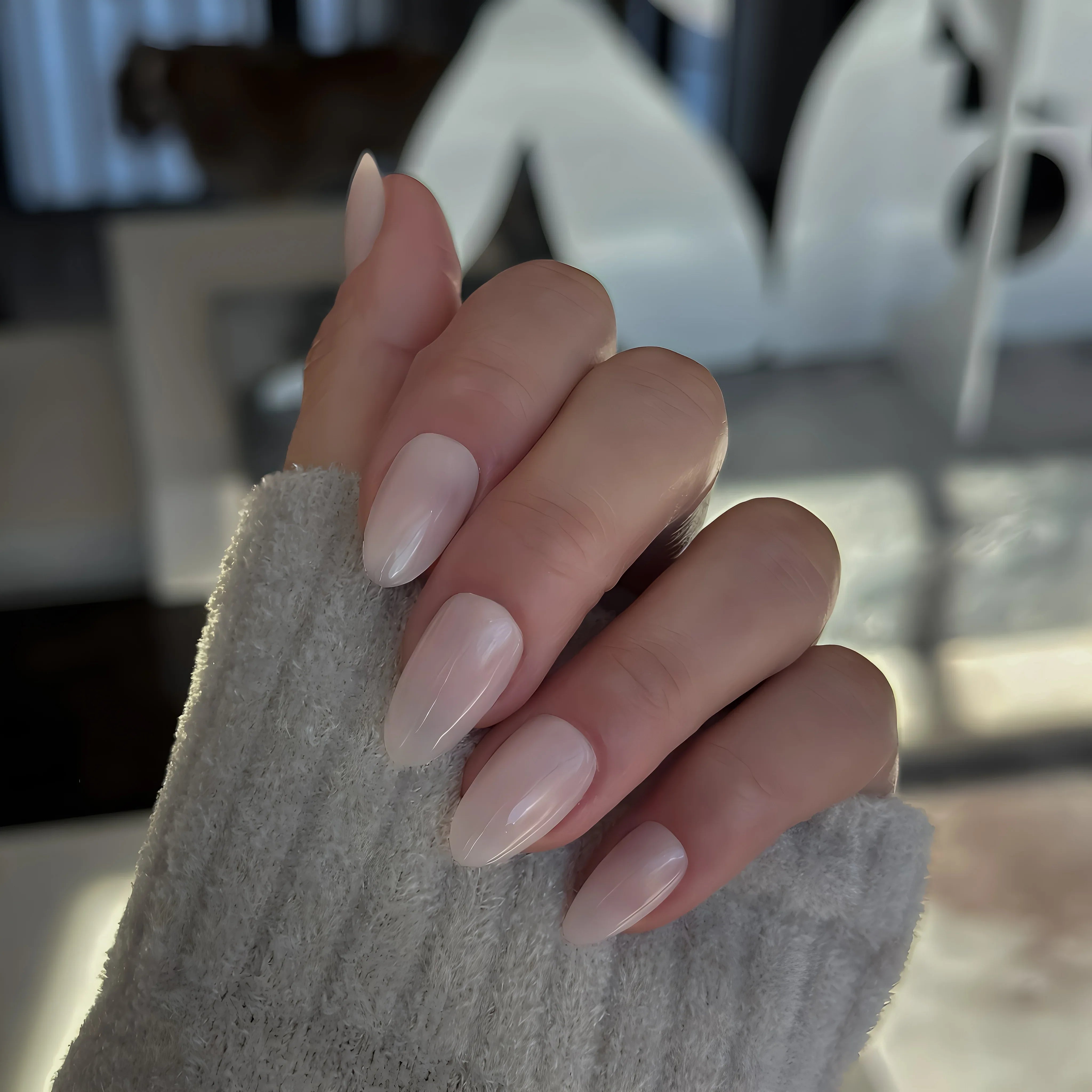 Ariel - Noho Nails
