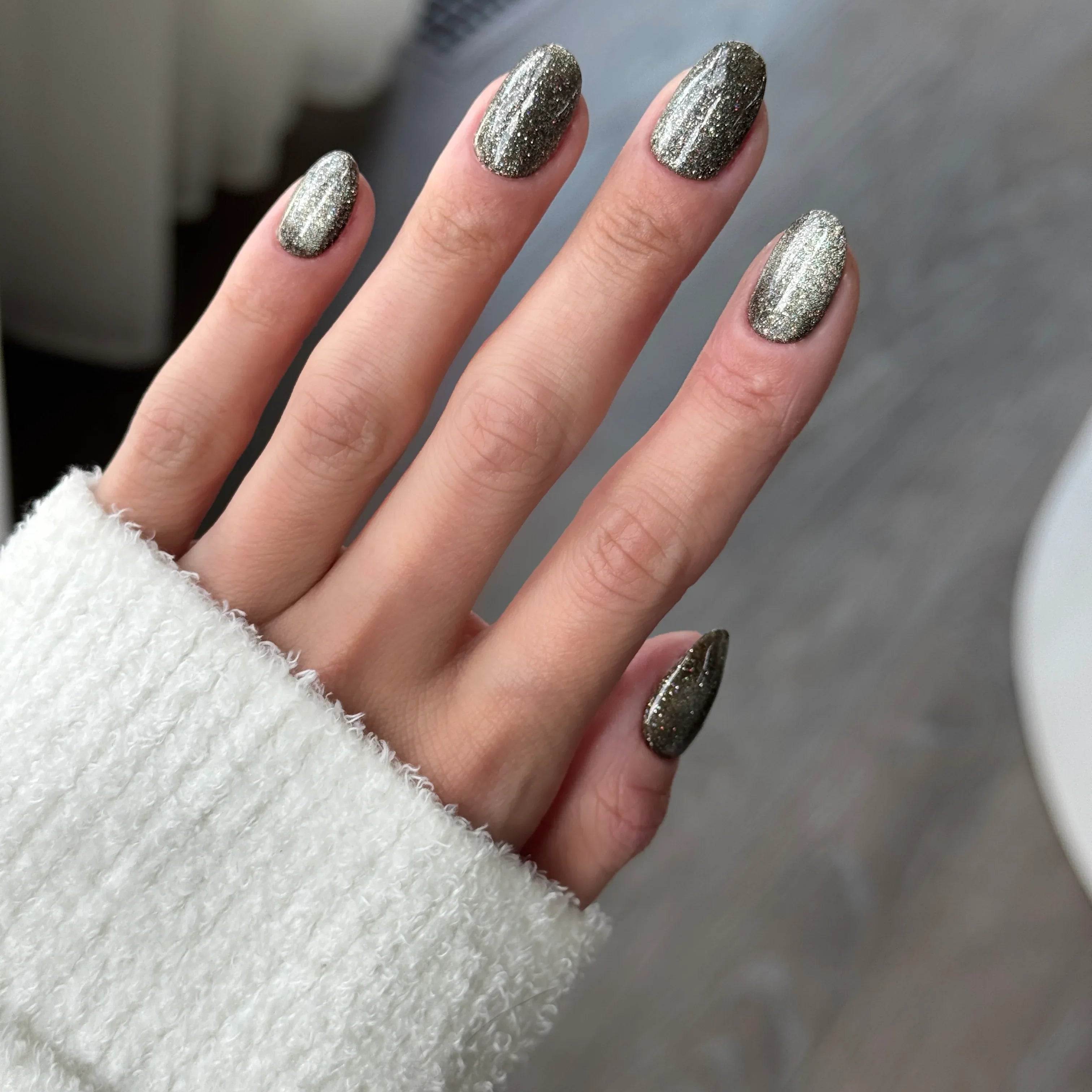 Magnetic Moss - Noho Nails